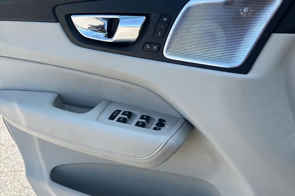 2018 Volvo XC60 Inscription photo 1