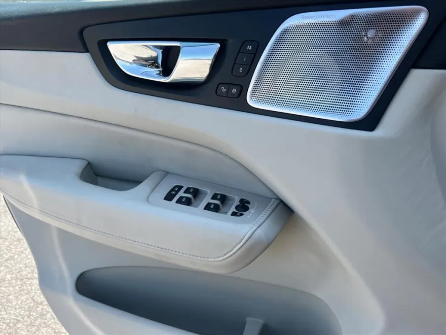 2018 Volvo XC60 Inscription photo 1