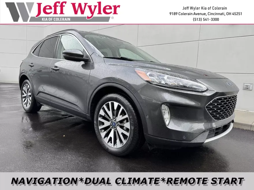 2020 Ford Escape Titanium photo 1