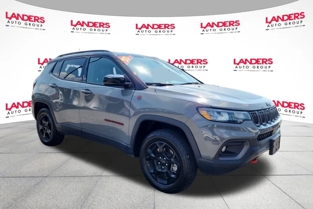 2023 Jeep Compass Trailhawk photo 1