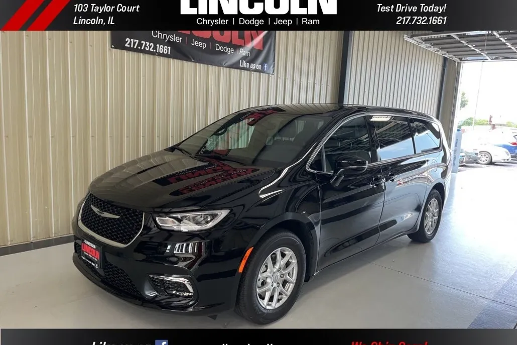 2026 Chrysler Pacifica photo 1