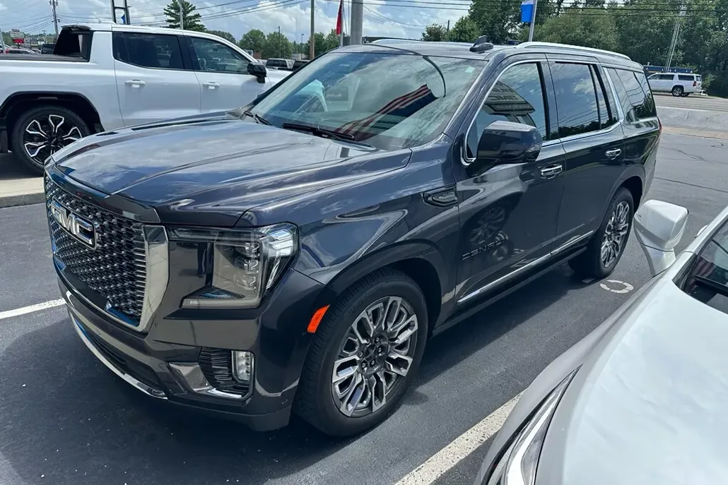 2024 Gmc Yukon Denali Ultimate photo 1
