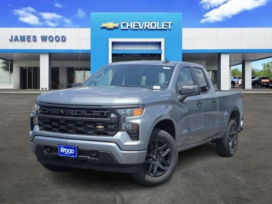 2026 Chevrolet Silverado 1500 Custom photo 1