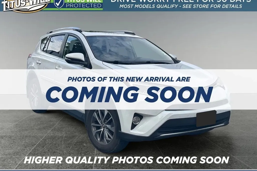 2016 Toyota RAV4 Hybrid XLE photo 1
