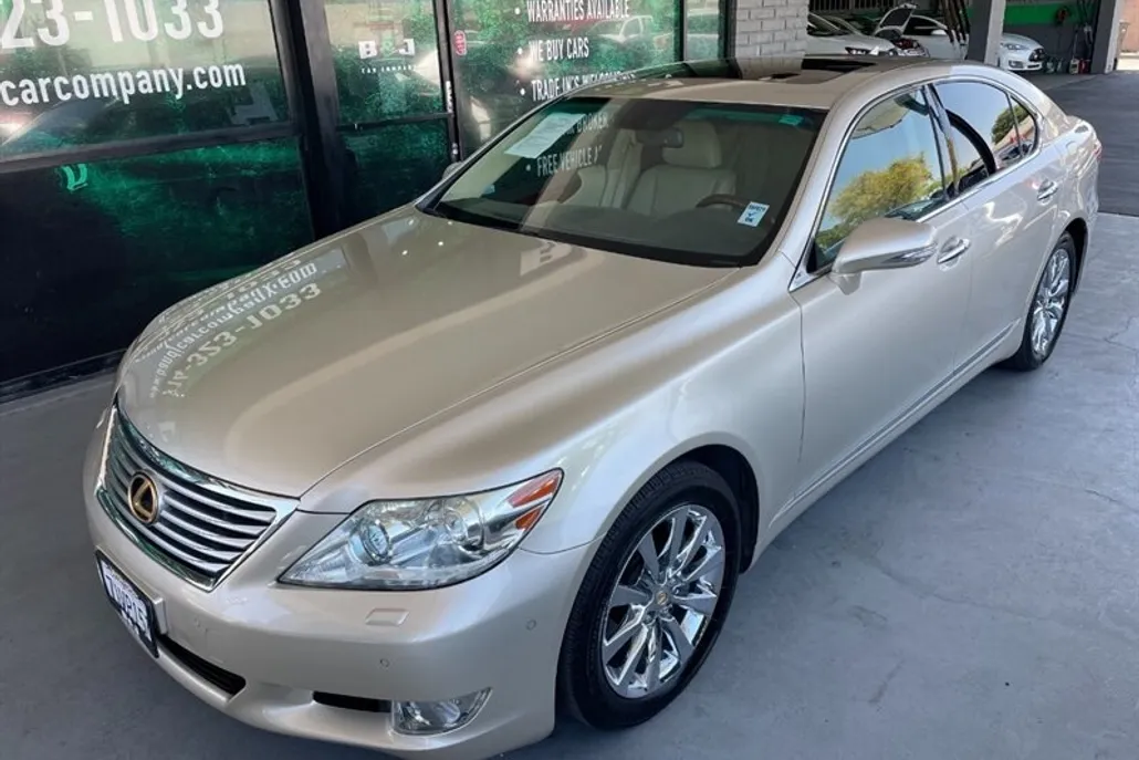 2011 Lexus LS 460 photo 1