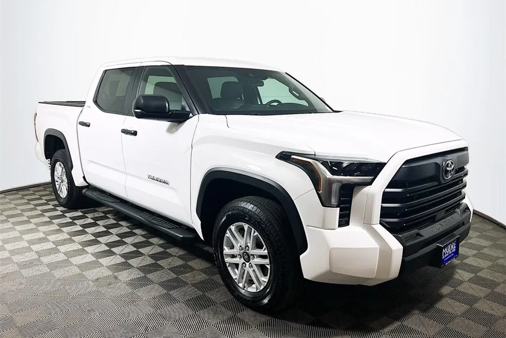 2025 Toyota Tundra SR5 photo 1