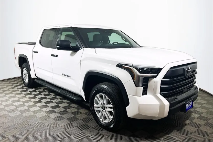 2025 Toyota Tundra SR5 photo 1