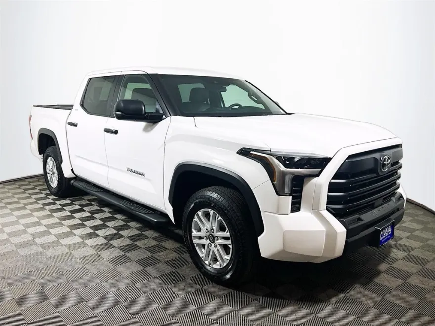 2025 Toyota Tundra SR5 photo 1