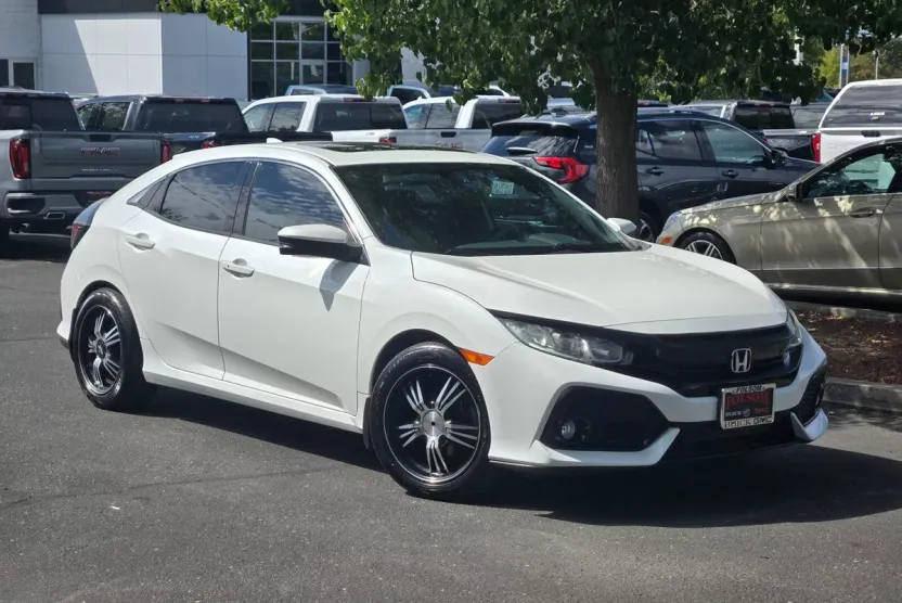 2017 Honda Civic EX Hatchback photo 1