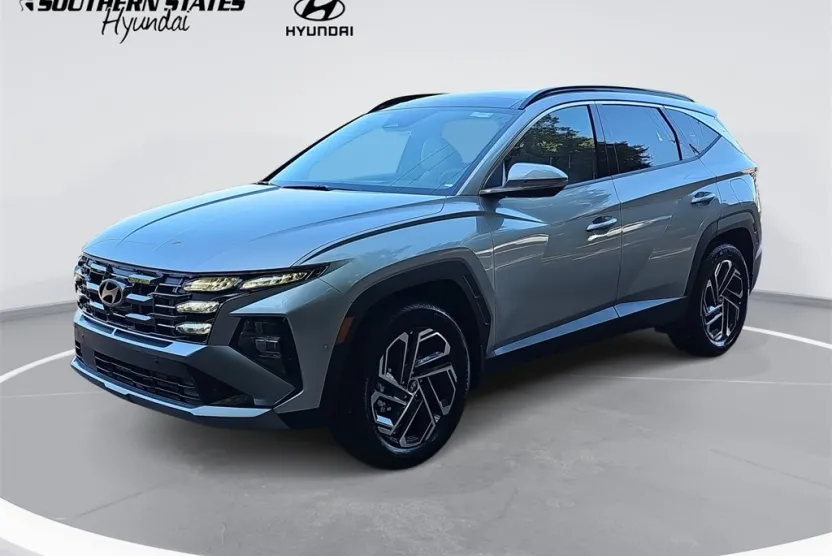 2025 Hyundai Tucson Hybrid Limited photo 1