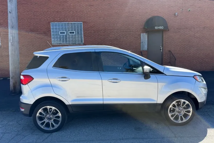 2020 Ford EcoSport Titanium photo 1