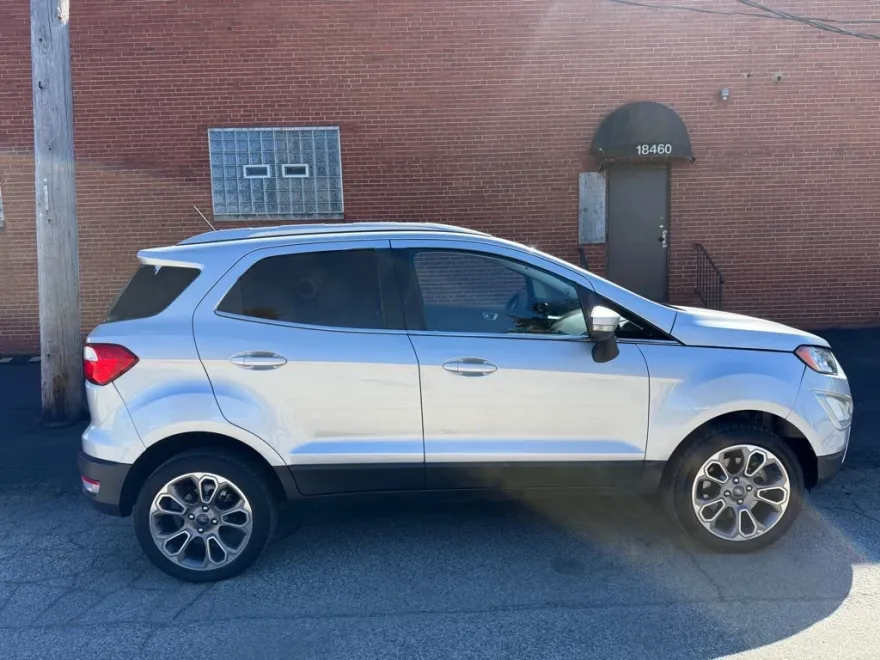2020 Ford EcoSport Titanium photo 1