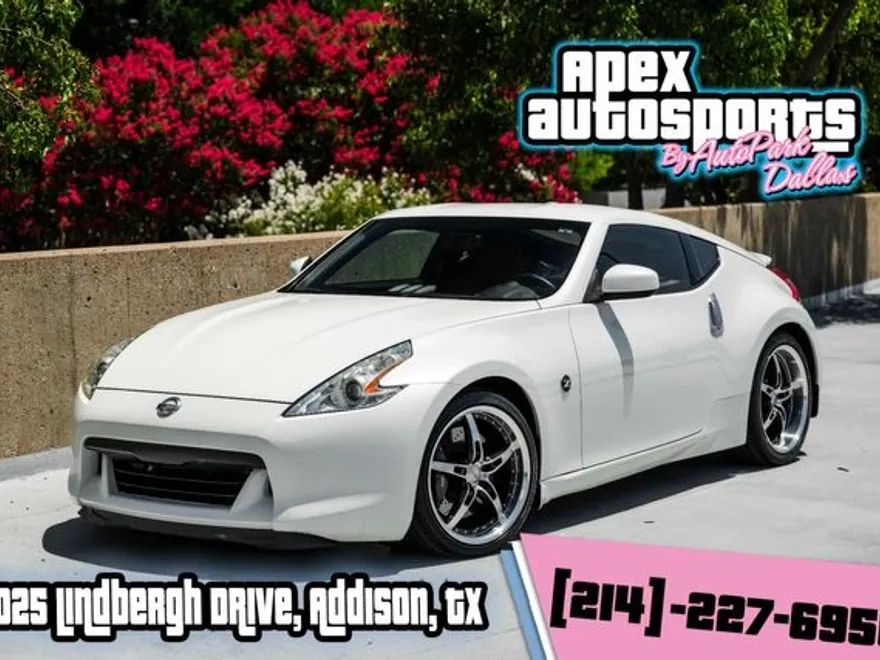 2009 Nissan 370Z Touring photo 1