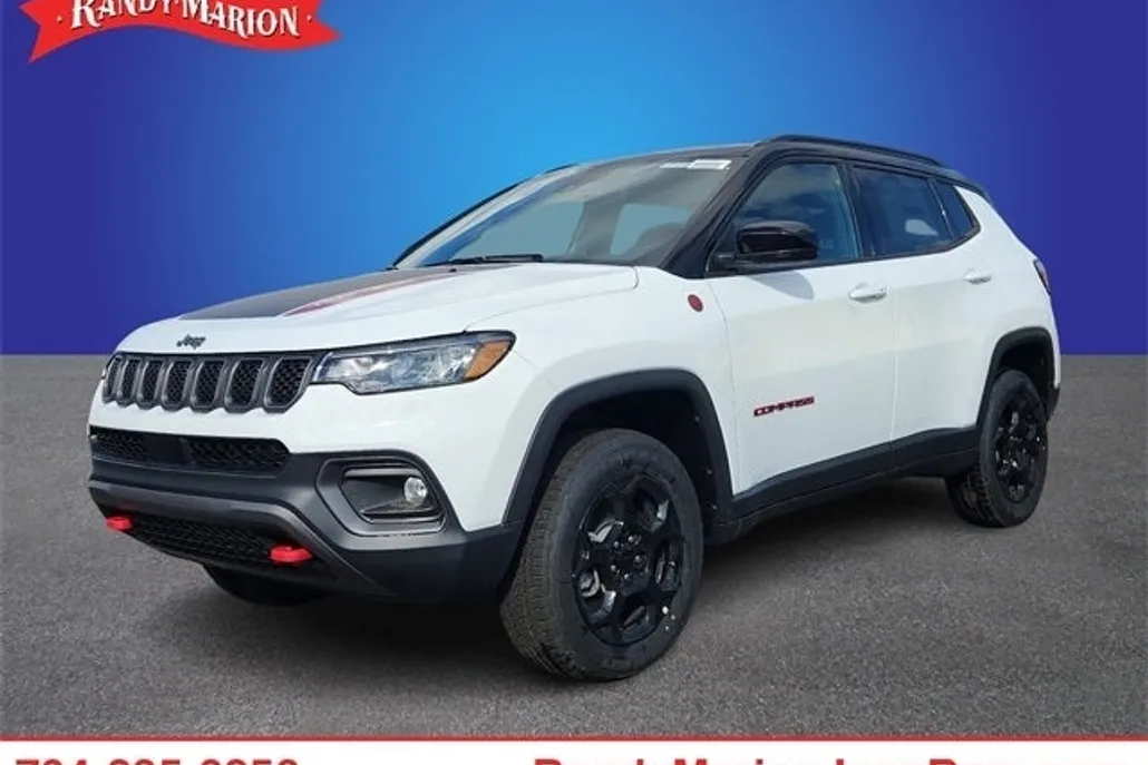 2024 Jeep Compass Trailhawk photo 1