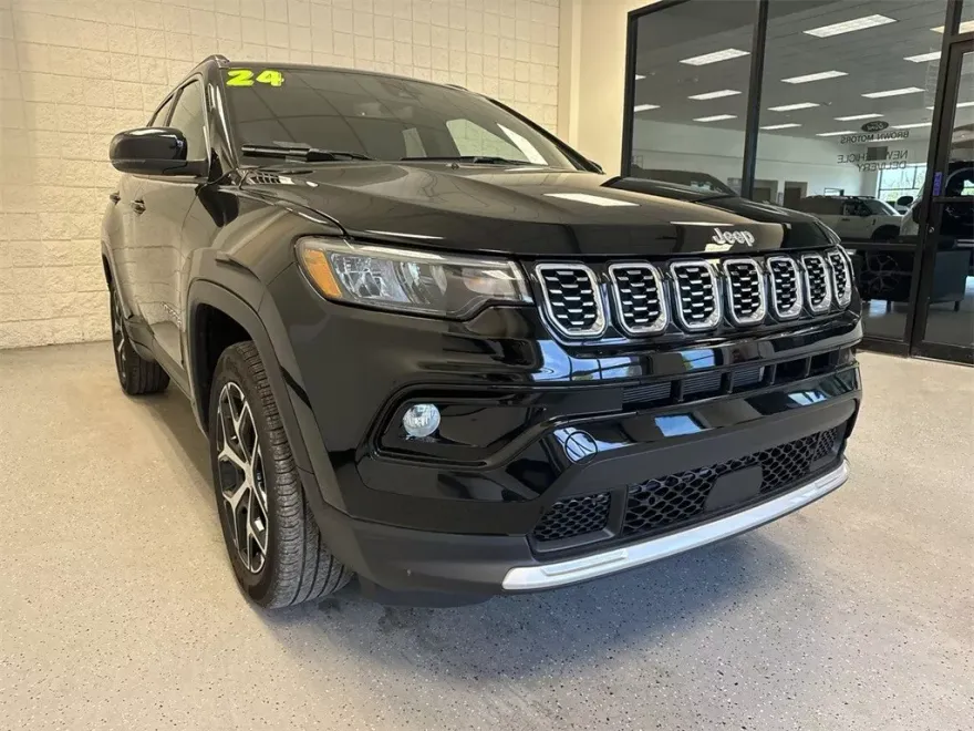 2024 Jeep Compass Limited photo 1