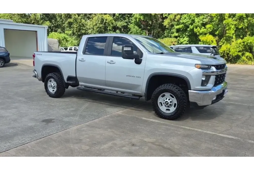 2020 Chevrolet Silverado 2500HD LT photo 1