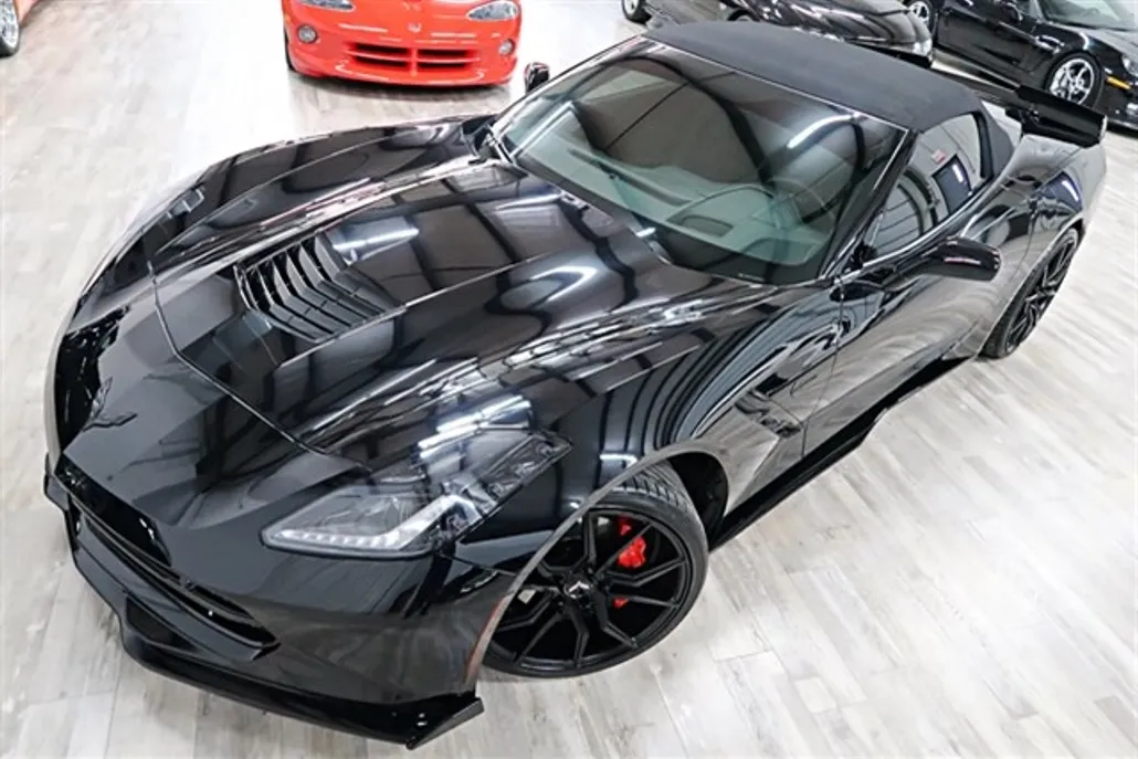 2016 Chevrolet Corvette 2LT Convertible photo 1