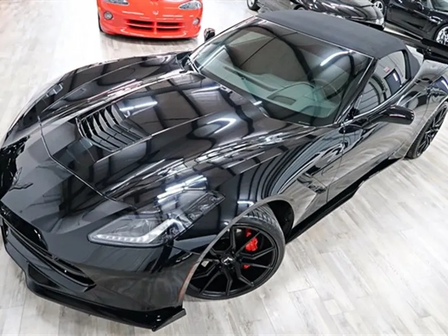 2016 Chevrolet Corvette 2LT Convertible photo 1