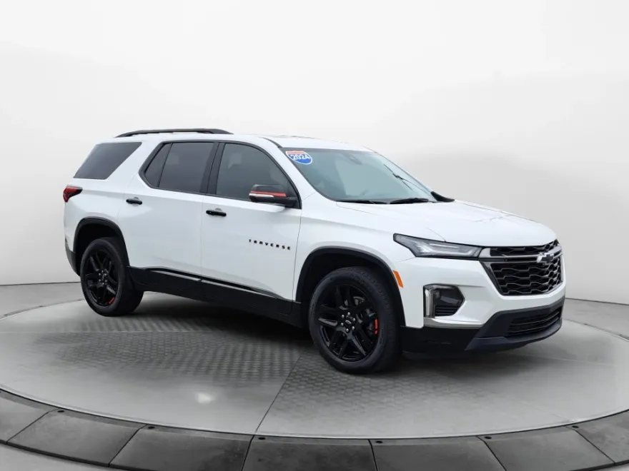 2024 Chevrolet Traverse Premier photo 1