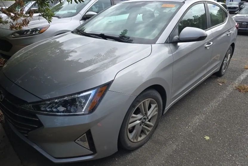 2020 Hyundai Elantra Value Edition photo 1