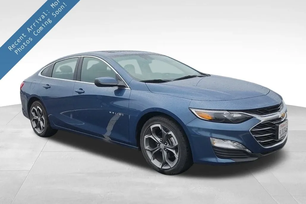 2024 Chevrolet Malibu 1LT photo 1