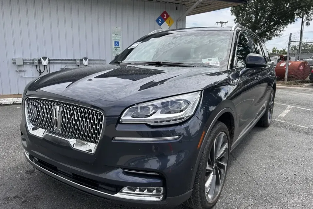 2022 Lincoln Aviator Reserve photo 1