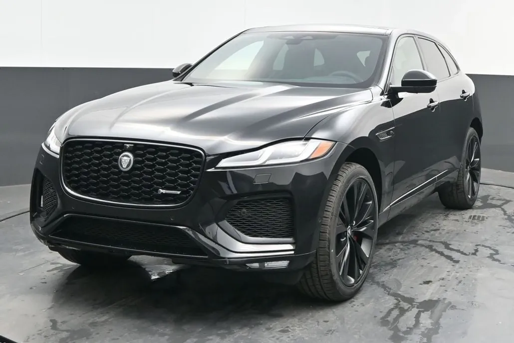 2025 Jaguar F-PACE P400 R-Dynamic S photo 1