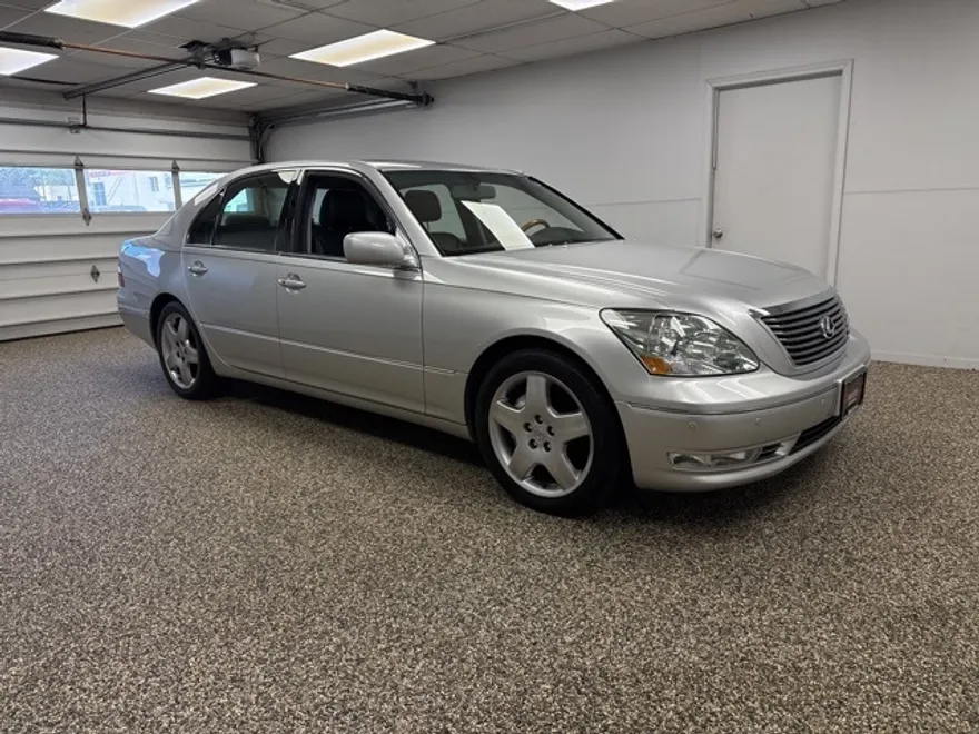 2004 Lexus LS 430 photo 1