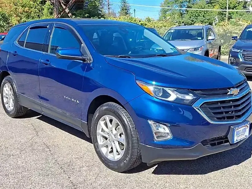 2020 Chevrolet Equinox LT photo 1