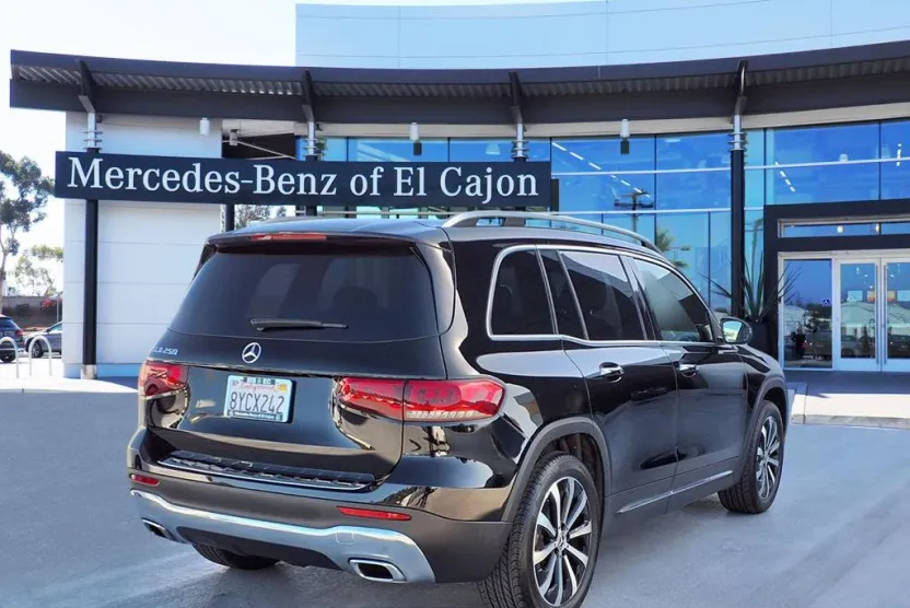 2021 Mercedes Benz GLB 250 photo 1