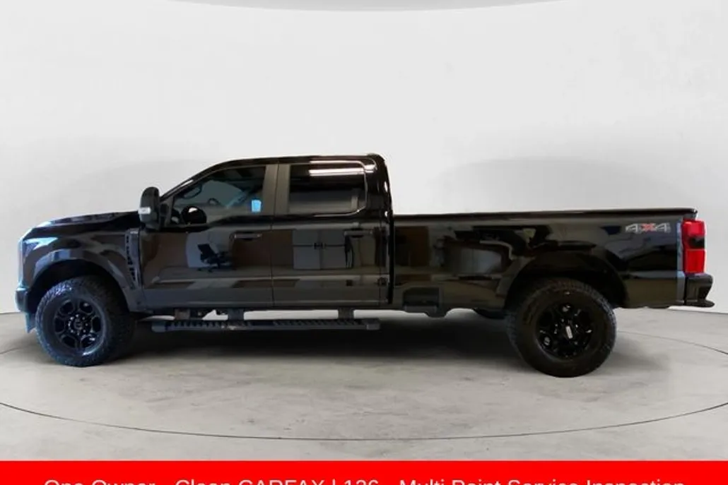 2023 Ford F-250 photo 1