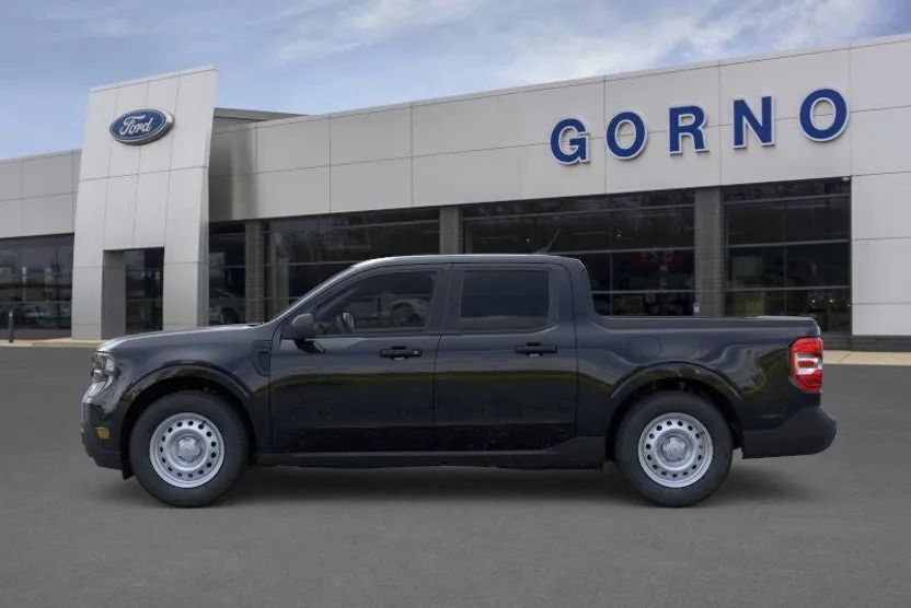 2025 Ford Maverick XL photo 1