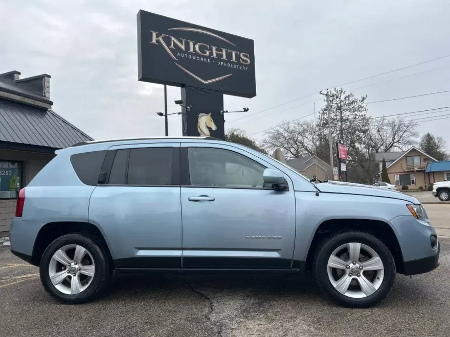 2014 Jeep Compass Latitude photo 1