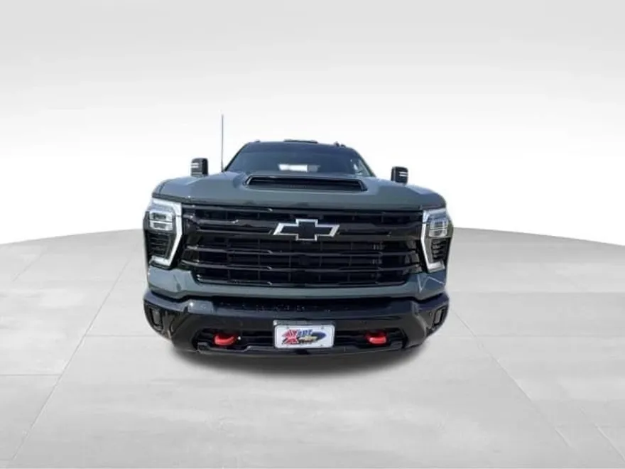 2025 Chevrolet Silverado 2500HD LT photo 1