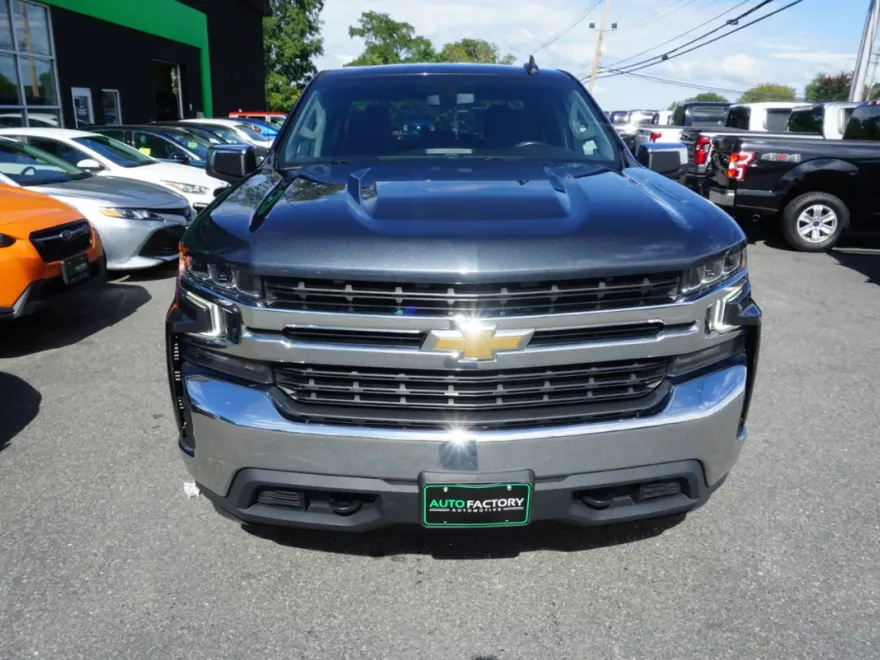 2021 Chevrolet Silverado 1500 LT photo 1