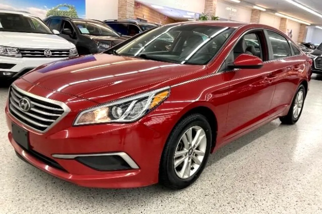 2017 Hyundai Sonata photo 1