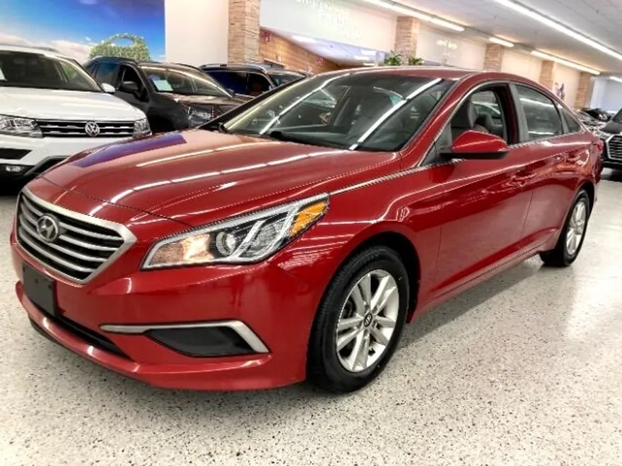 2017 Hyundai Sonata photo 1