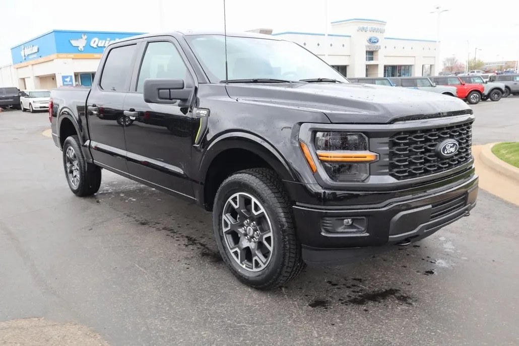 2025 Ford F-150 STX photo 1