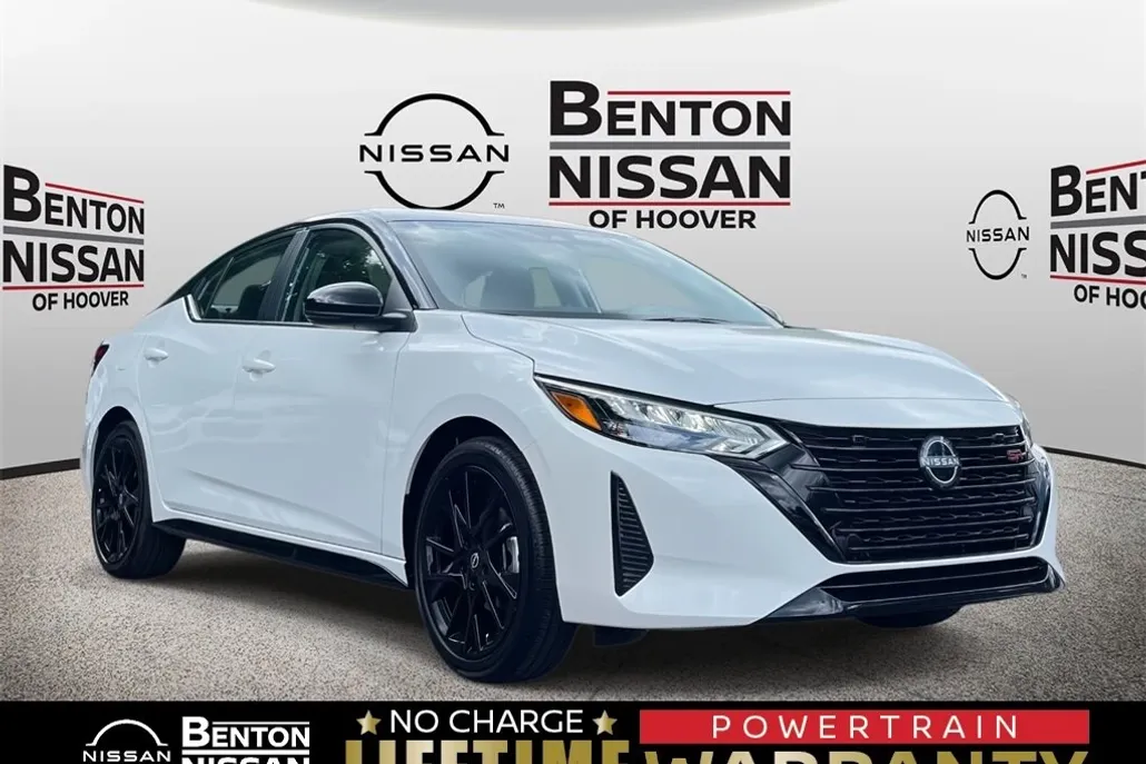 2025 Nissan Sentra SR photo 1