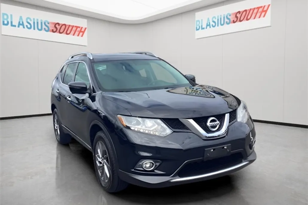 2016 Nissan Rogue SL photo 1