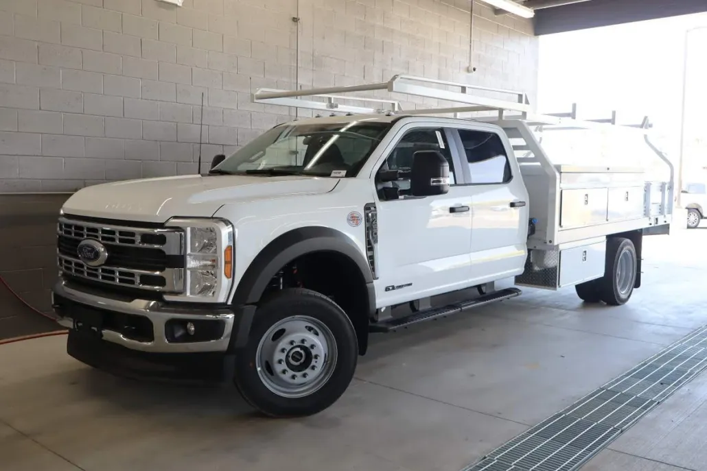2025 Ford F-450 photo 1