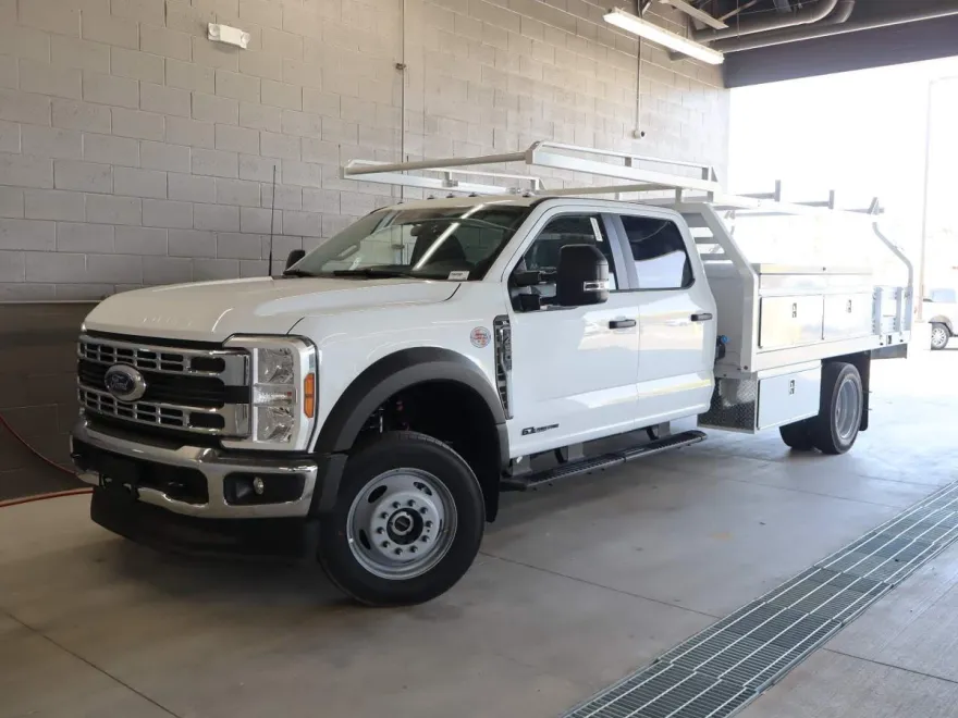 2025 Ford F-450 photo 1