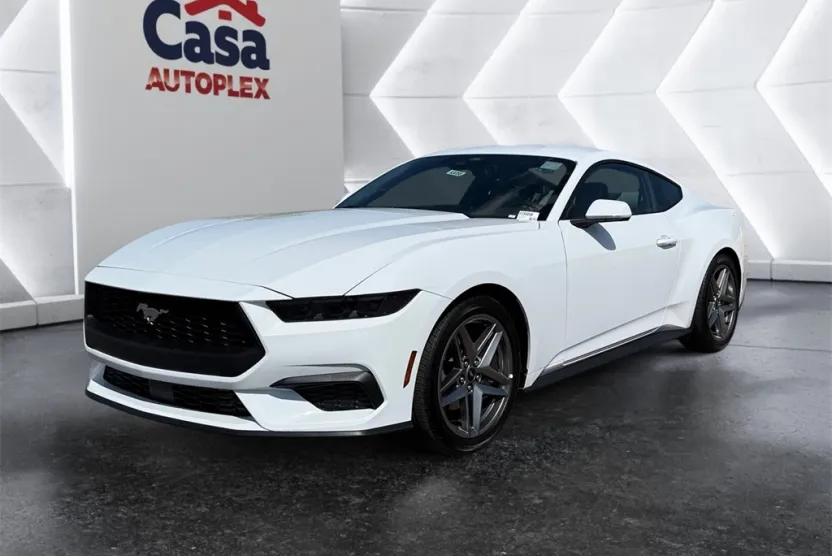 2025 Ford Mustang photo 1
