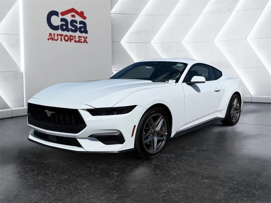 2025 Ford Mustang photo 1