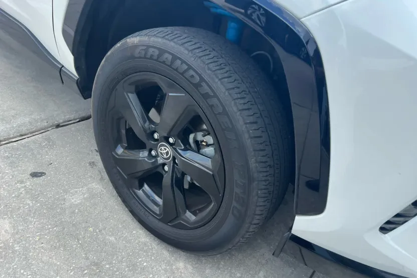 2021 Toyota RAV4 Hybrid XSE photo 1