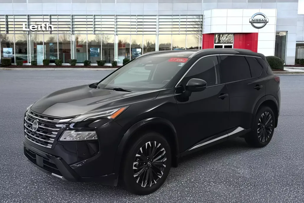 2024 Nissan Rogue Platinum photo 1