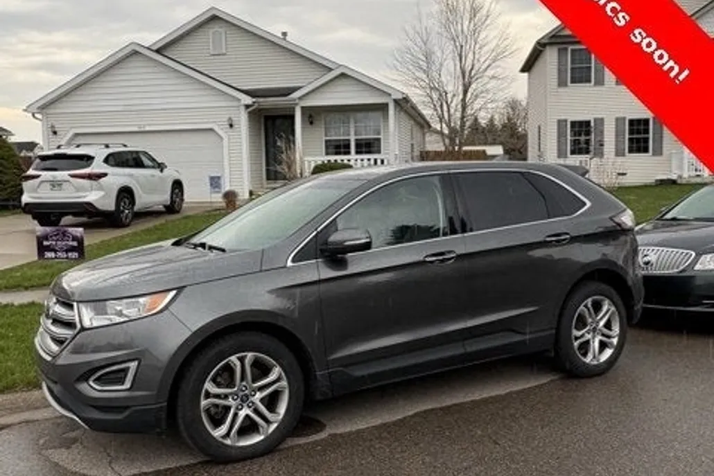 2018 Ford Edge Titanium photo 1