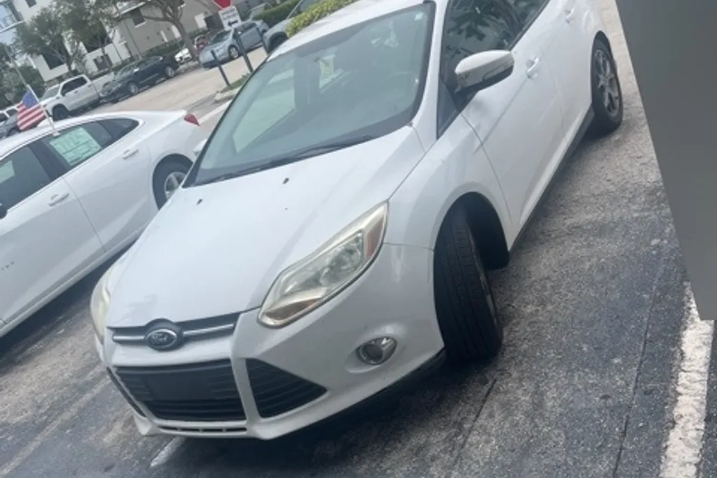 2014 Ford Focus SE photo 1