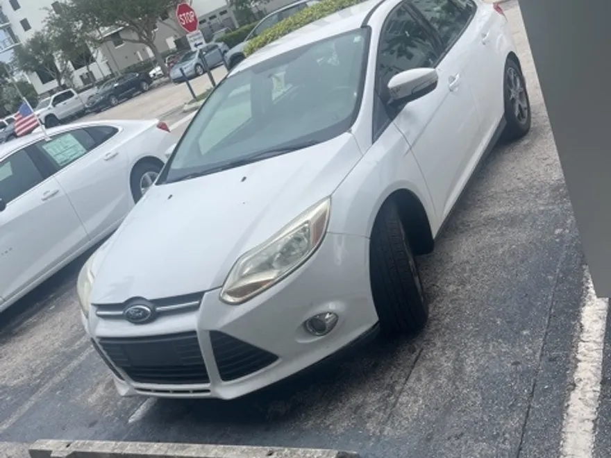 2014 Ford Focus SE photo 1