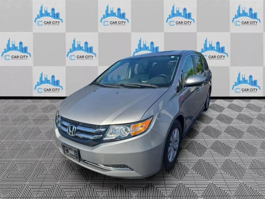 2016 Honda Odyssey photo 1